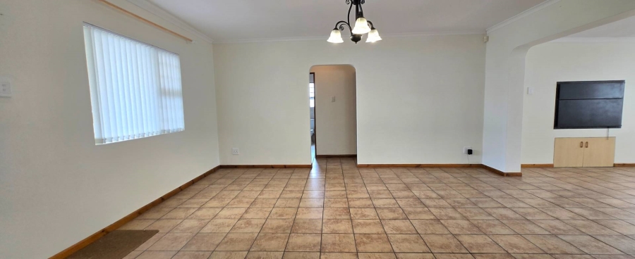 3 Bedroom Property for Sale in Franskraal Western Cape